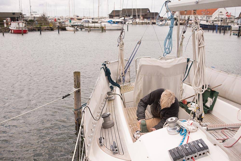 Vessel sailing from Mexico to French Polynesia saved by quick shipping.